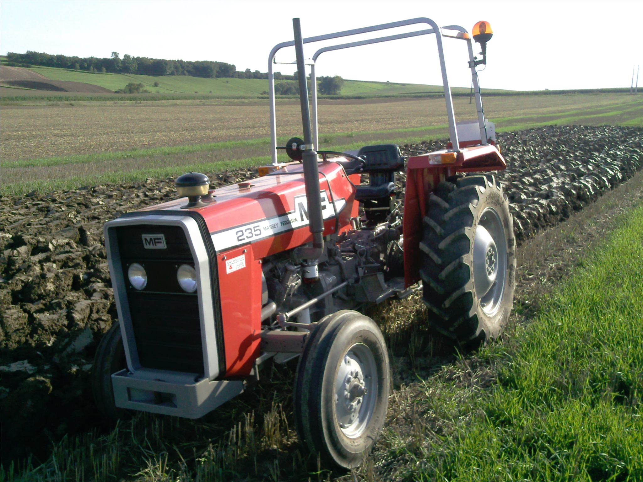Avis MF 2358S de la marque MasseyFerguson Tracteurs agricoles