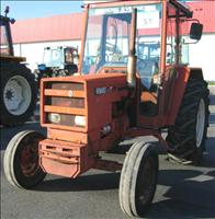 Pieces tracteur renault 551