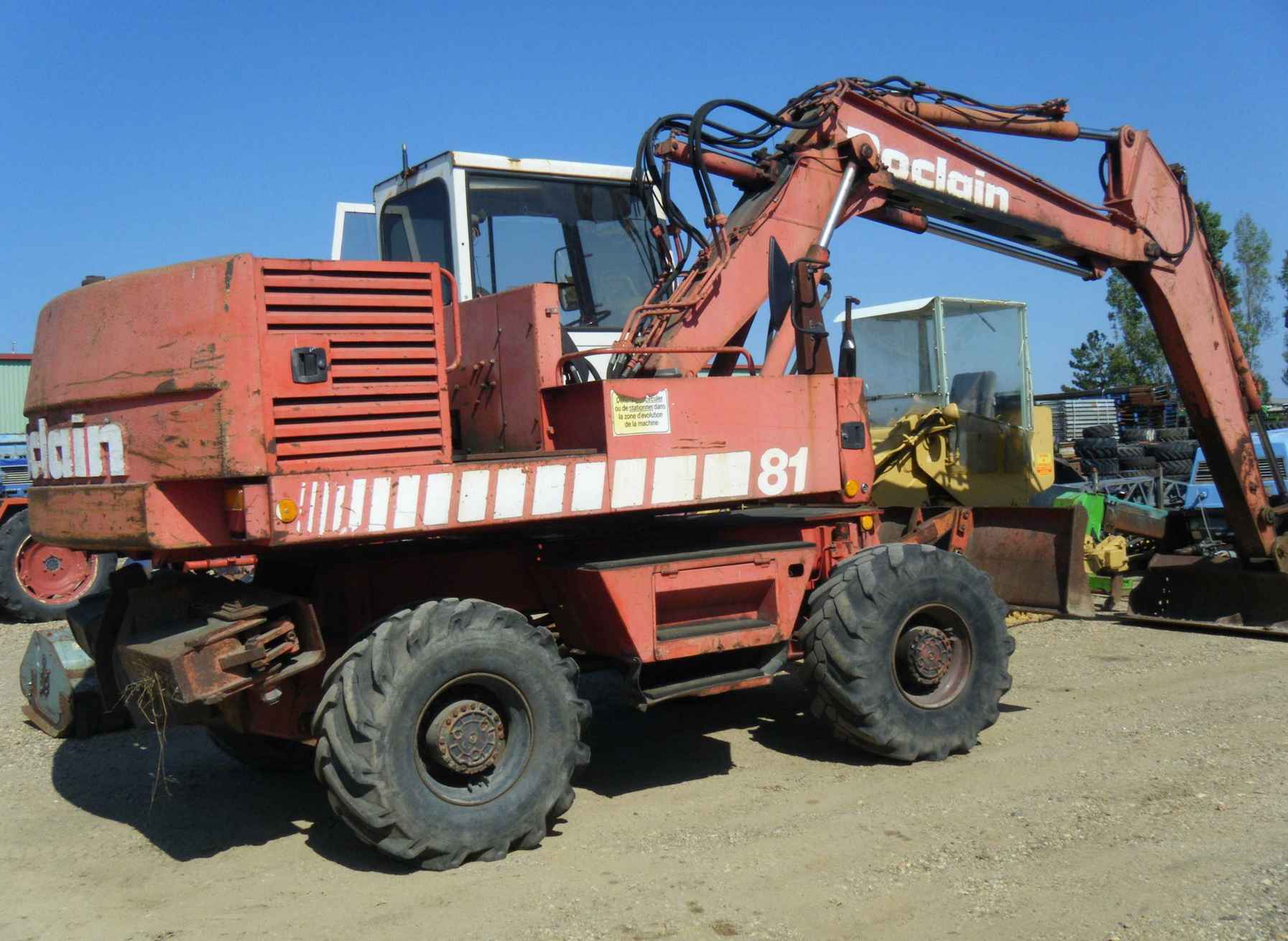 Avis P60 de la marque Poclain Hydraulics Pelles sur pneumatiques