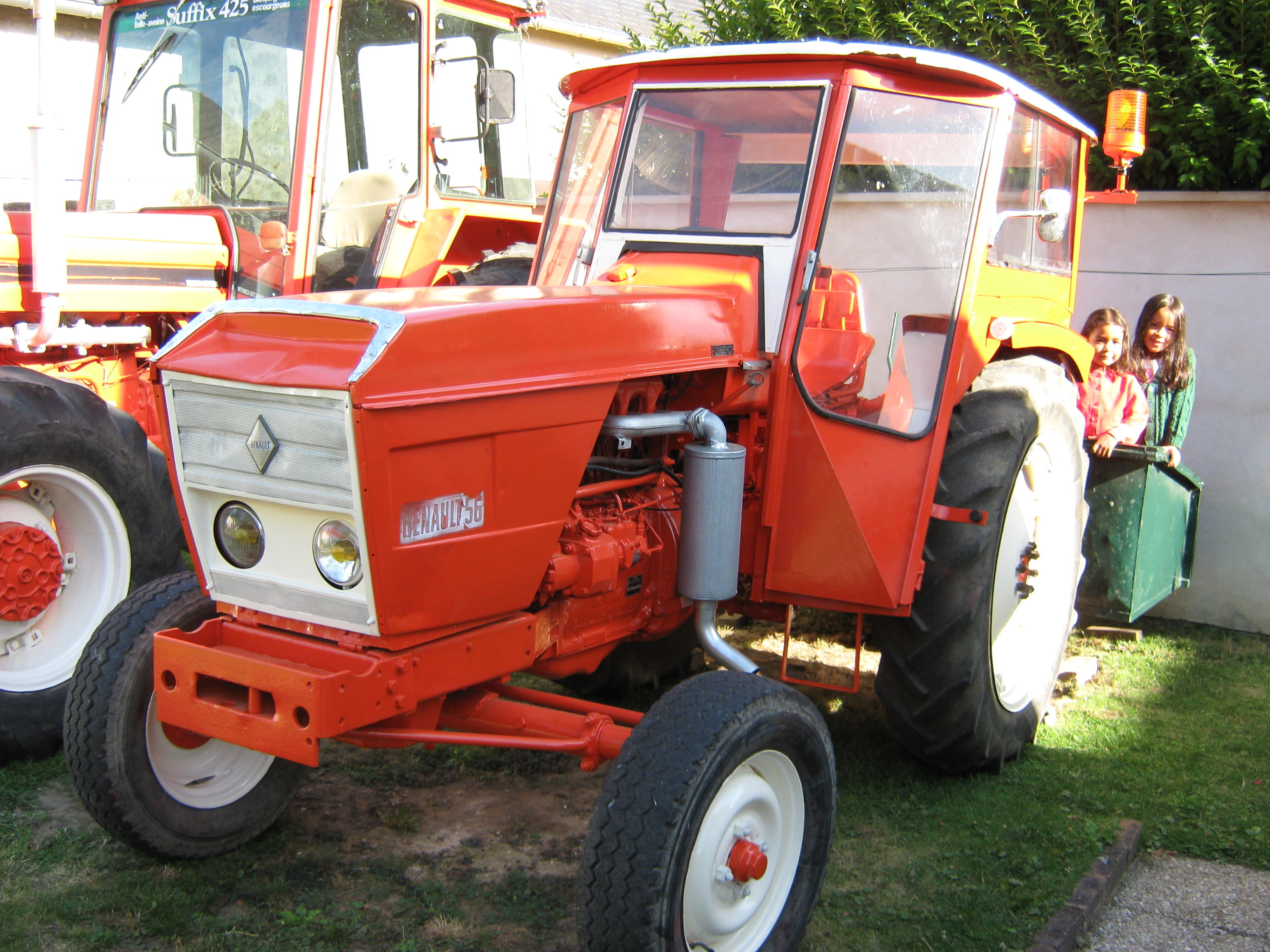 Photos du 56 de la marque Renault - Tracteurs agricoles