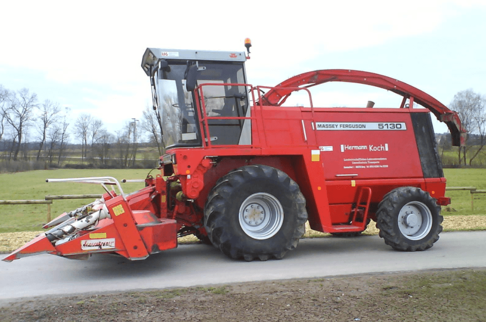 Résultat de recherche d'images pour "ensileuse massey ferguson"